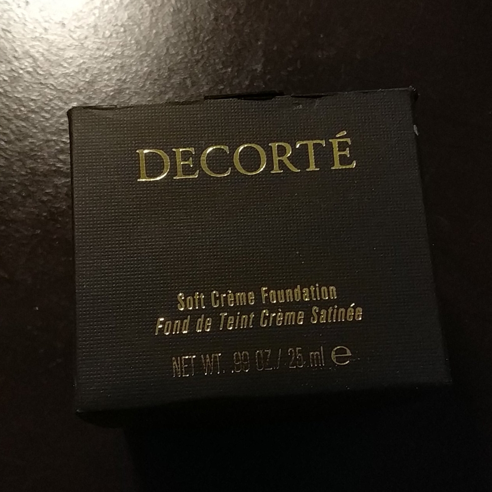 Decorte soft creme foundation 300 Warm Pearl